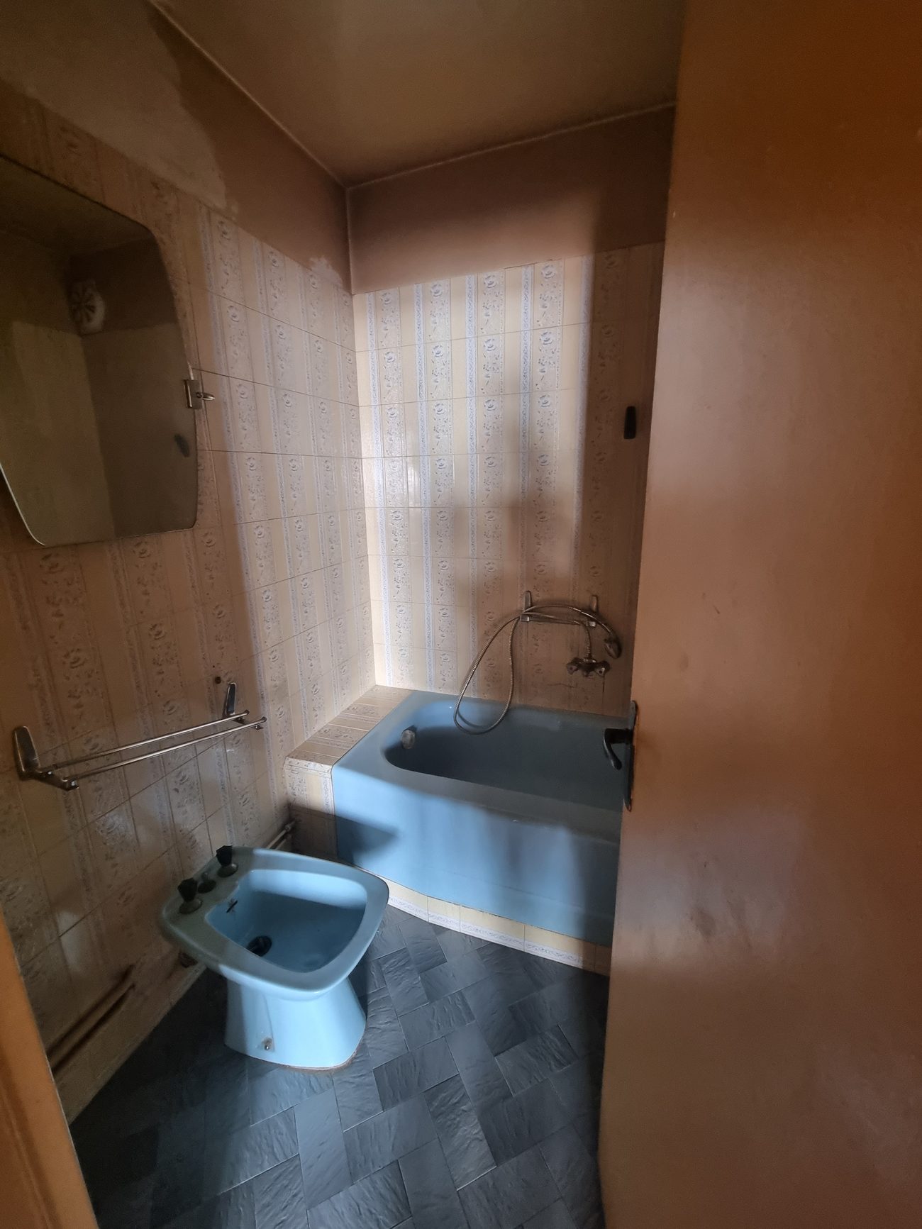 Villefranche-sur-Saône, salle de bain avant travaux